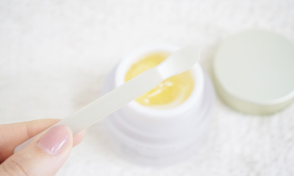 韩国露怡斯软玉祛痘面霜怎么样,韩国九朵云马油面霜的功效与作用