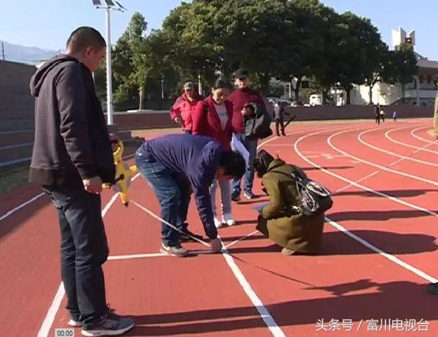 国家二类标准田径场,国家二类田径场是无颗粒跑道吗