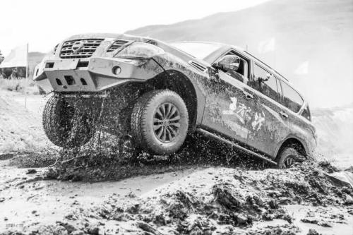 日产途乐与陆巡对比,日产途乐warrior