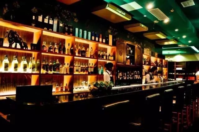 夜·苏州丨竟比书店多10倍！2000多家酒吧，不只有酒还有故事！