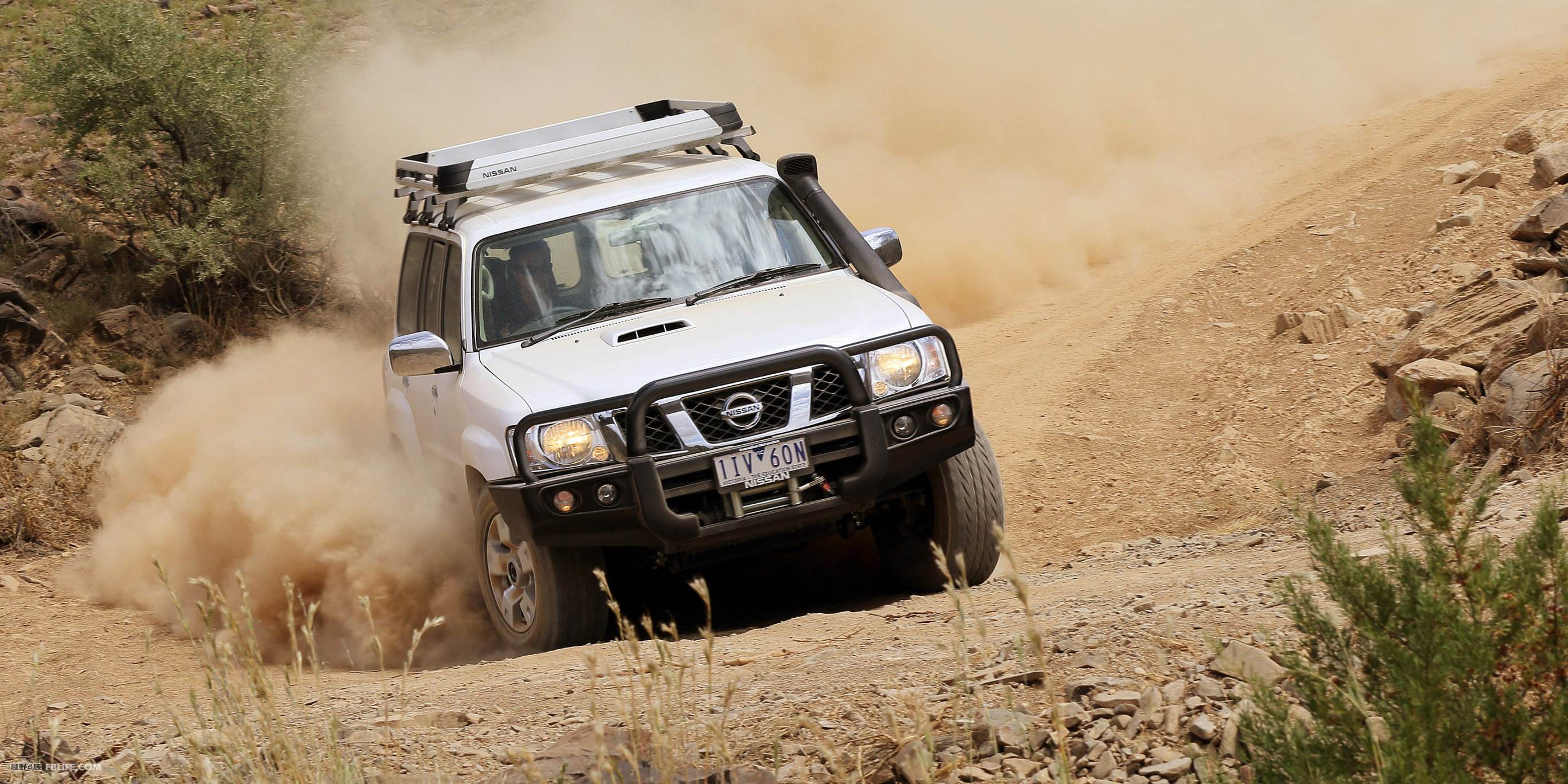 日产途乐与陆巡对比,日产途乐warrior