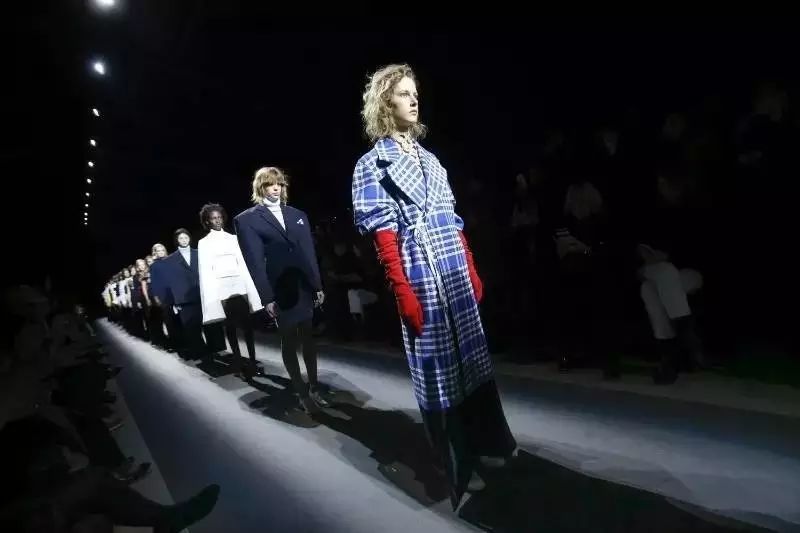 原来那些很会穿衣服的达人，只是知道了这些牌子！