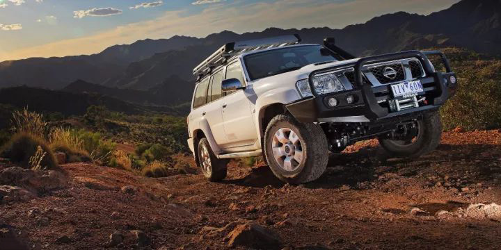 日产途乐与陆巡对比,日产途乐warrior