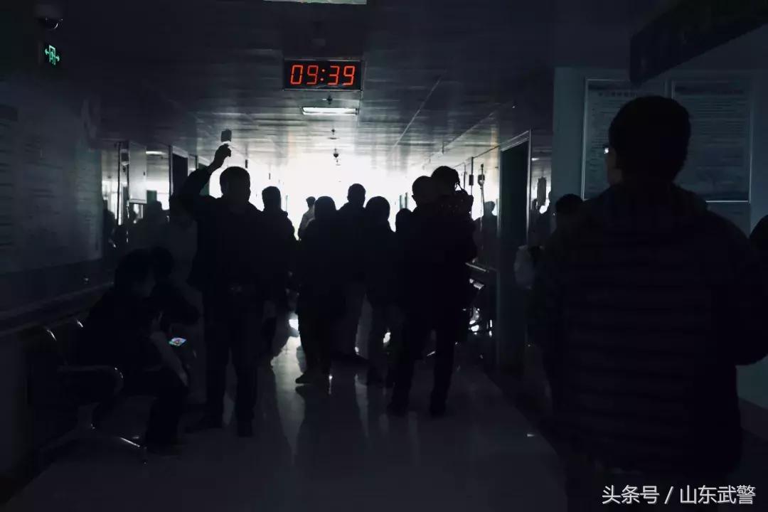 这波感冒来势汹汹,儿科病房爆满!这些医护人员水不敢喝,家不能回!