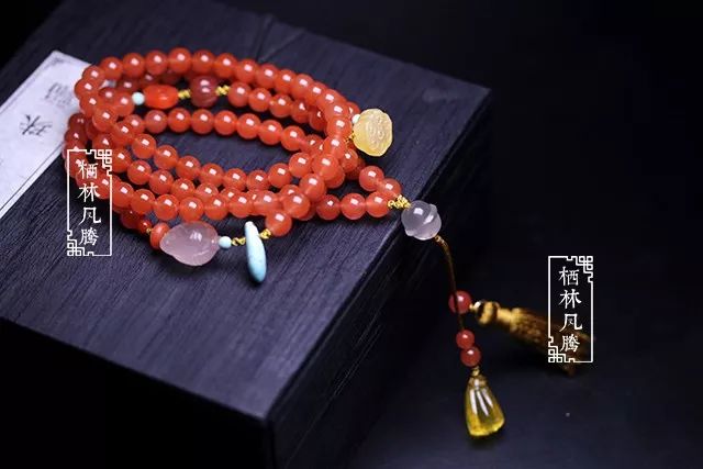 火焰南红和冰飘南红哪个值钱,南红冰飘和火焰纹的区分