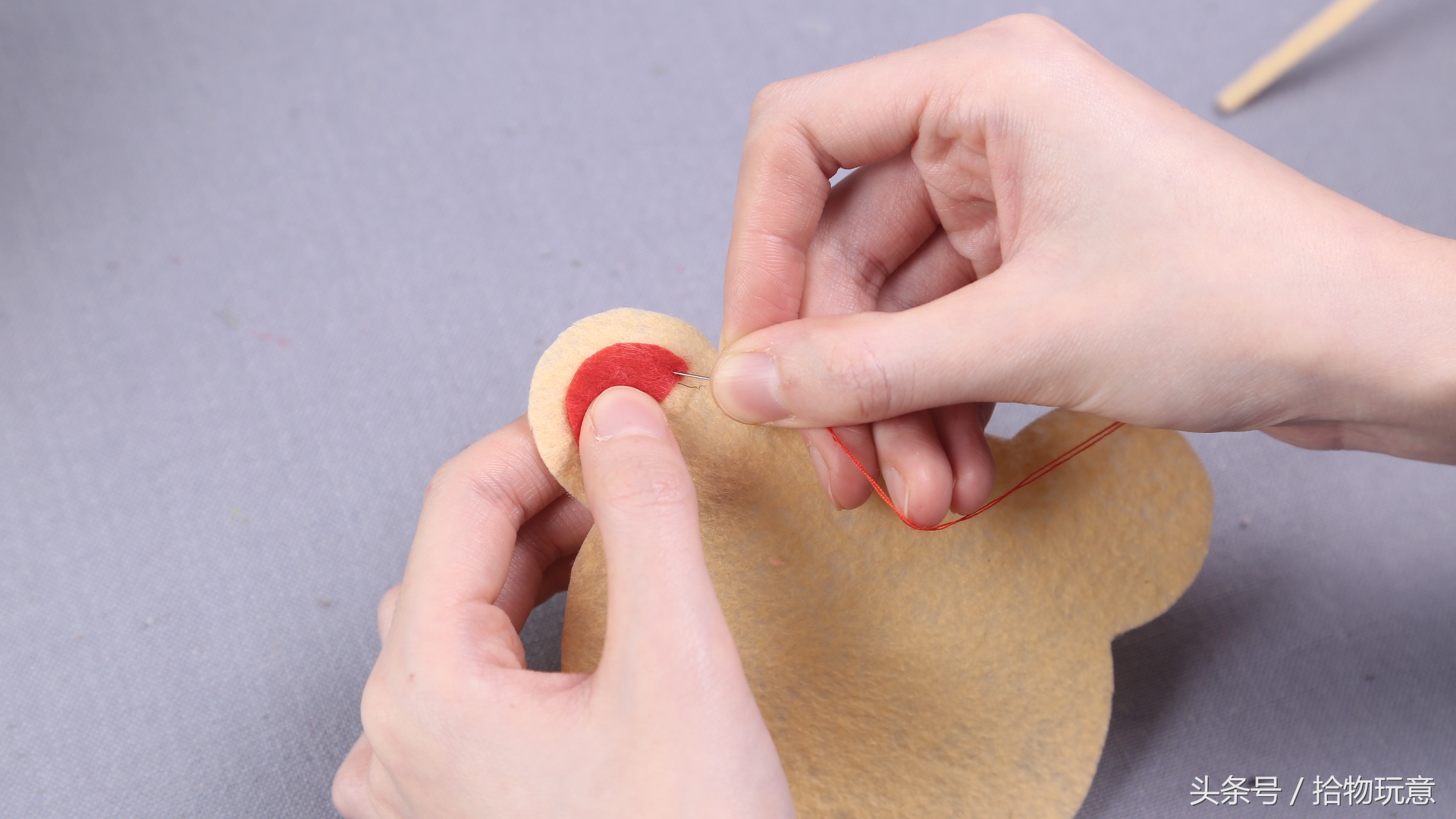 手工做可爱又好看的大嘴巴子玩偶,手工制作大型可爱长条玩偶教程