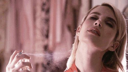 你身上有她的香水味英文版,你身上有她的香水味吗歌词