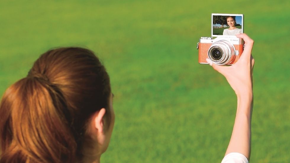 每秒8万帧相机,每秒4.5张连拍能拍跳跃吗