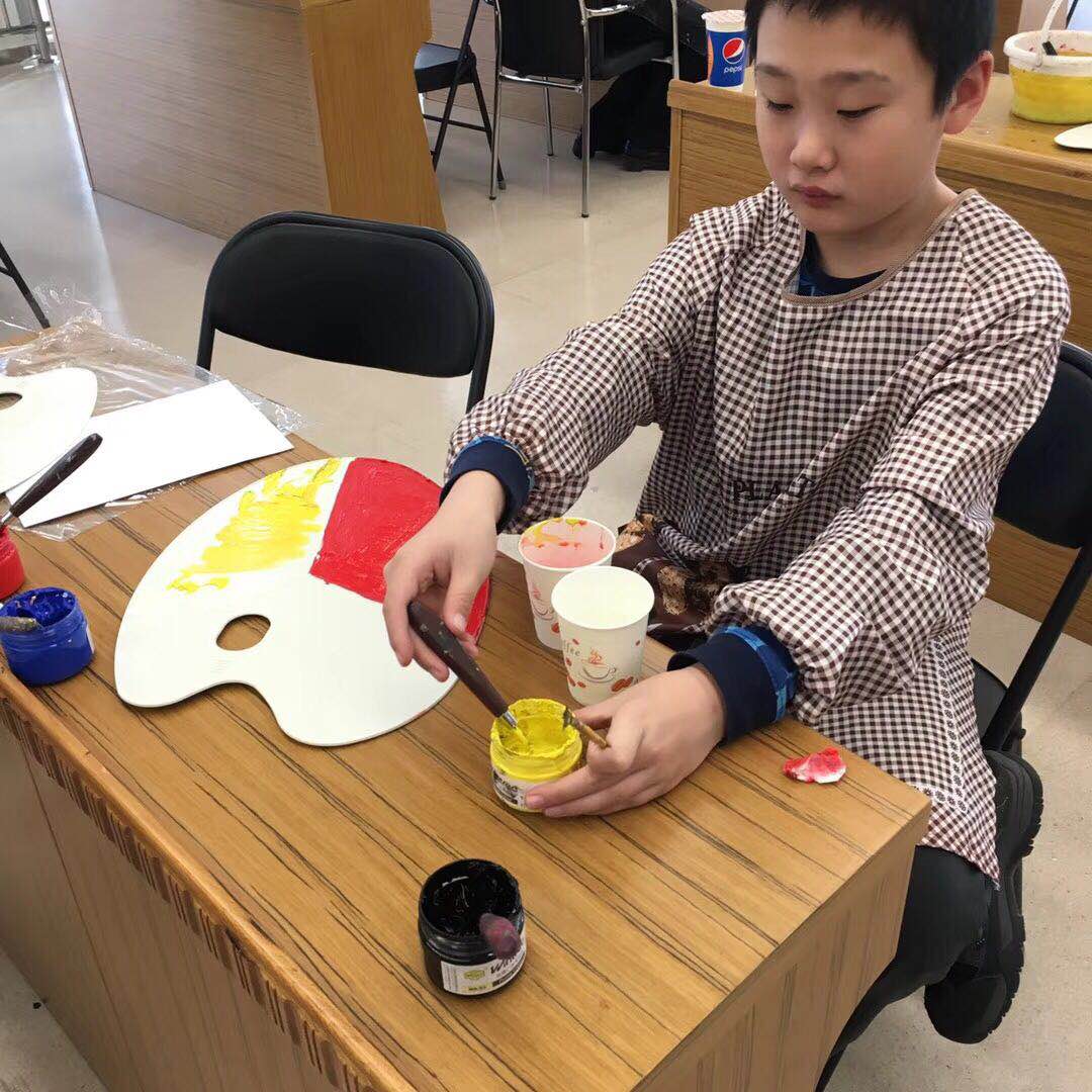 关爱自闭症儿童,关爱被遗弃孩子