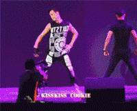 这根本不是摄影师，我觉得这可以跟奥运冠军比拼了！