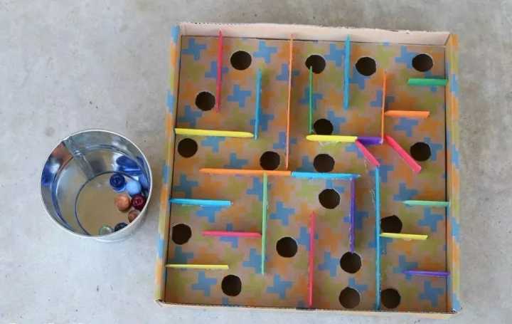 快递箱子做玩具,用快递盒做游戏机双人简单