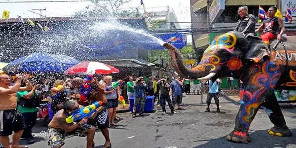 火线狂欢值得买吗,火线狂欢节游戏视频