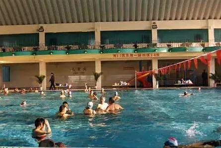 昆明呈贡区游泳馆游泳价格表,昆明游泳馆预约