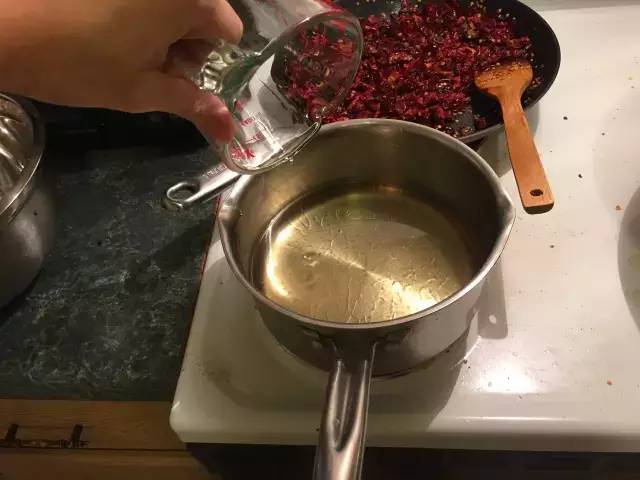 身在异乡，如何做一碗勾魂的麻辣小面