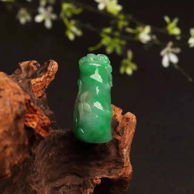 翡翠玉竹节吊坠价格,翡翠玉竹节手镯