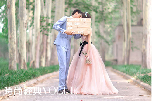 90鍚庡绾辩収椋庢牸,濠氱罕鐓ч鏍兼帹鑽愭眽鏈嶅绾辩収