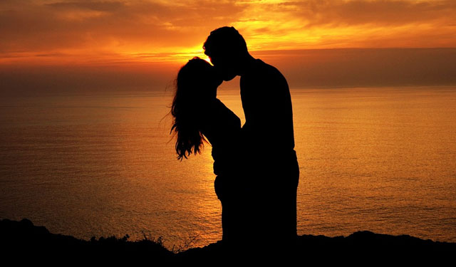 老公不找你是不是外面有人了,老公心里根本没有我我该怎么办