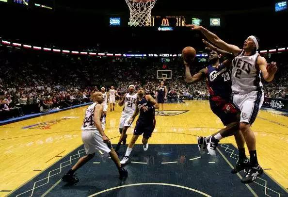 勒布朗詹姆斯成名前的故事 (勒布朗詹姆斯感人故事)