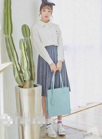 大幂幂开叉白裙,大幂幂红色抹胸长裙