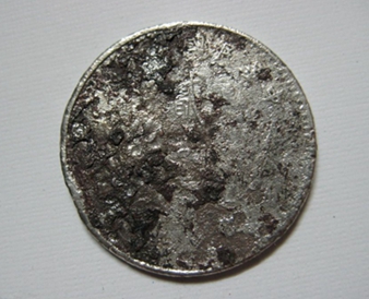 古铜钱腐蚀严重怎样清理而不损坏它的字迹收藏者必学！