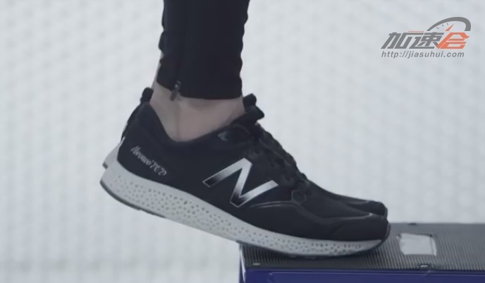 阿迪3d打印跑鞋,阿迪达斯3d打印鞋什么时候出的