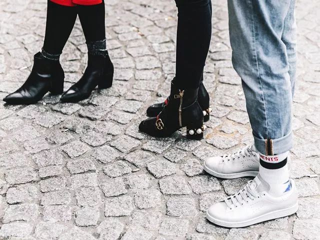 这5双鞋子秋天穿高级又时髦,今年悄悄流行的5双鞋你都知道吗