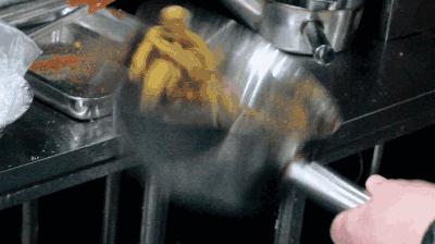 独门泡泡卤味？！温州网“黄”炸物店，三年爆开1000家……