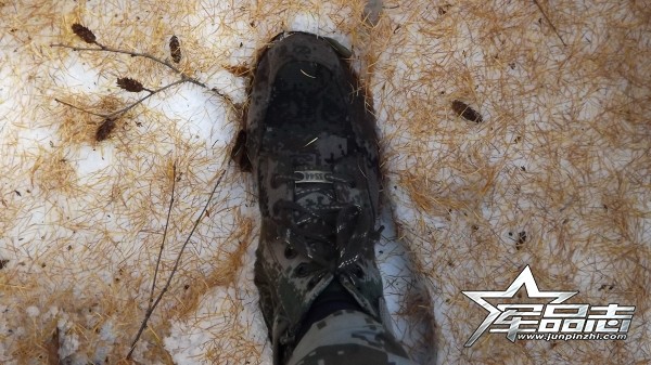07式军靴和17式军靴对比,中国陆军07式军靴