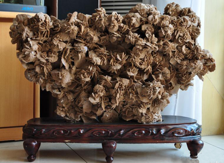 沙漠玫瑰石有收藏价值吗,哪种石头才值得收藏