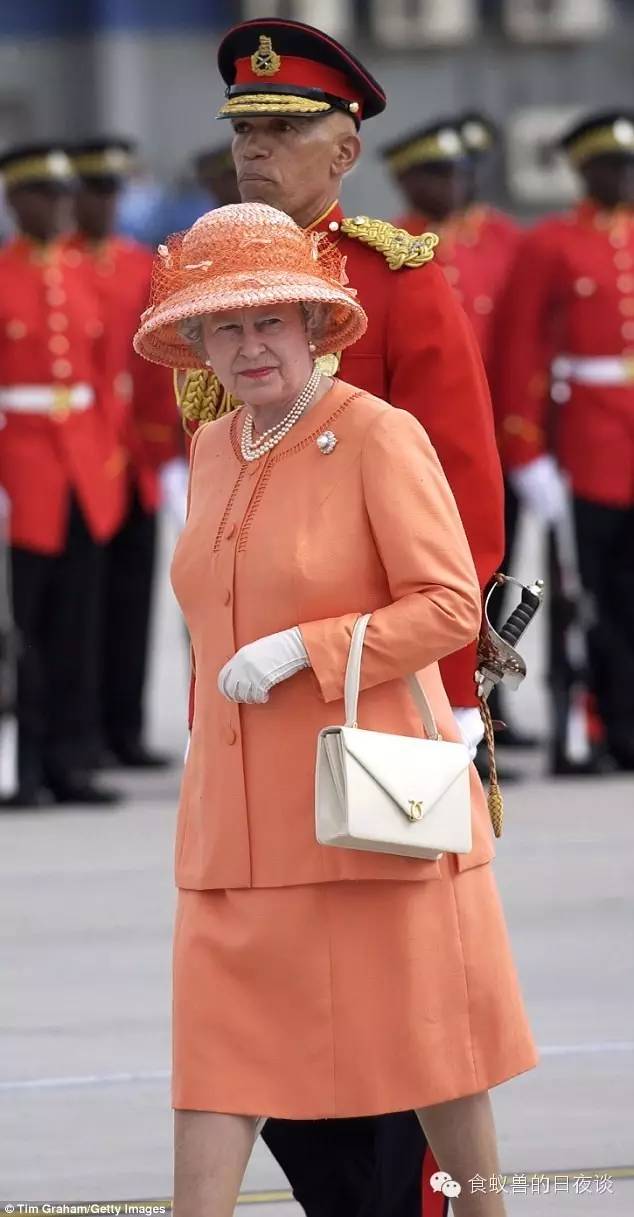 女王同款包包,做不了公主梦要有女王心