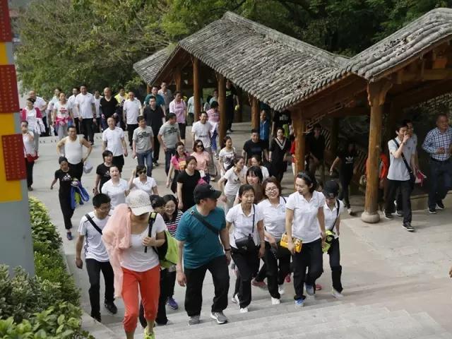 巴中市直机关庆五一,巴中职工趣味运动会