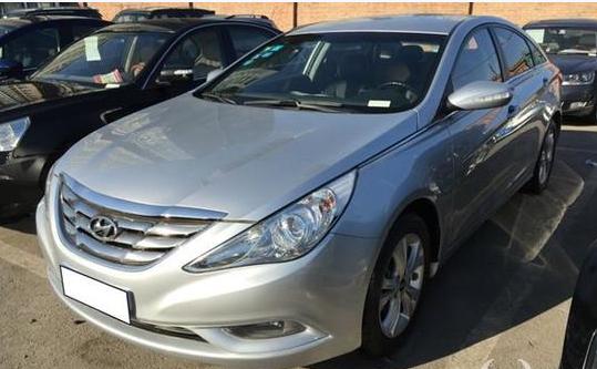 开奥迪a8超跑能追到妹子吗,开索纳塔8能追到女朋友吗