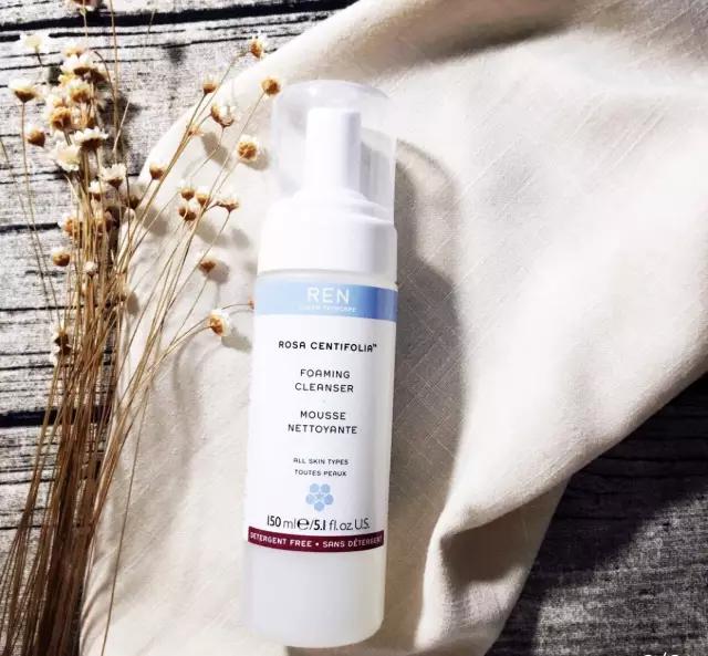 干皮适合用什么护肤水,刚开始护肤用什么护肤品最好