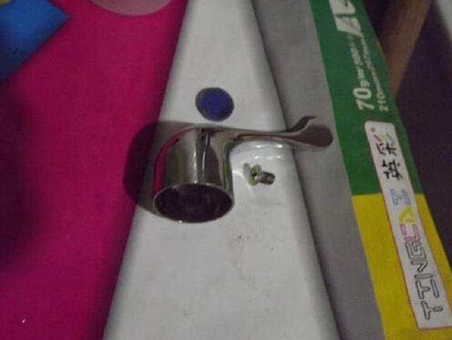 洗澡间水龙头开关滴水维修方法,净水器水龙头滴水维修视频教程