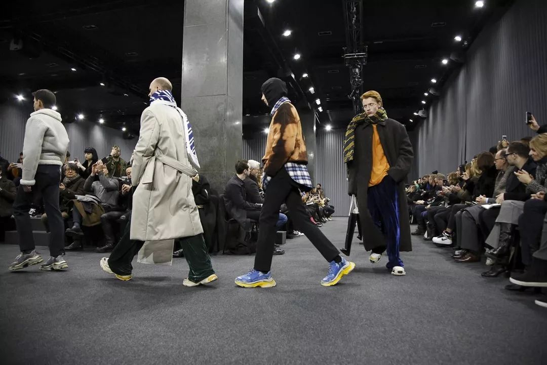 番茄高跟鞋,盘点夏天适合穿的20款高跟鞋