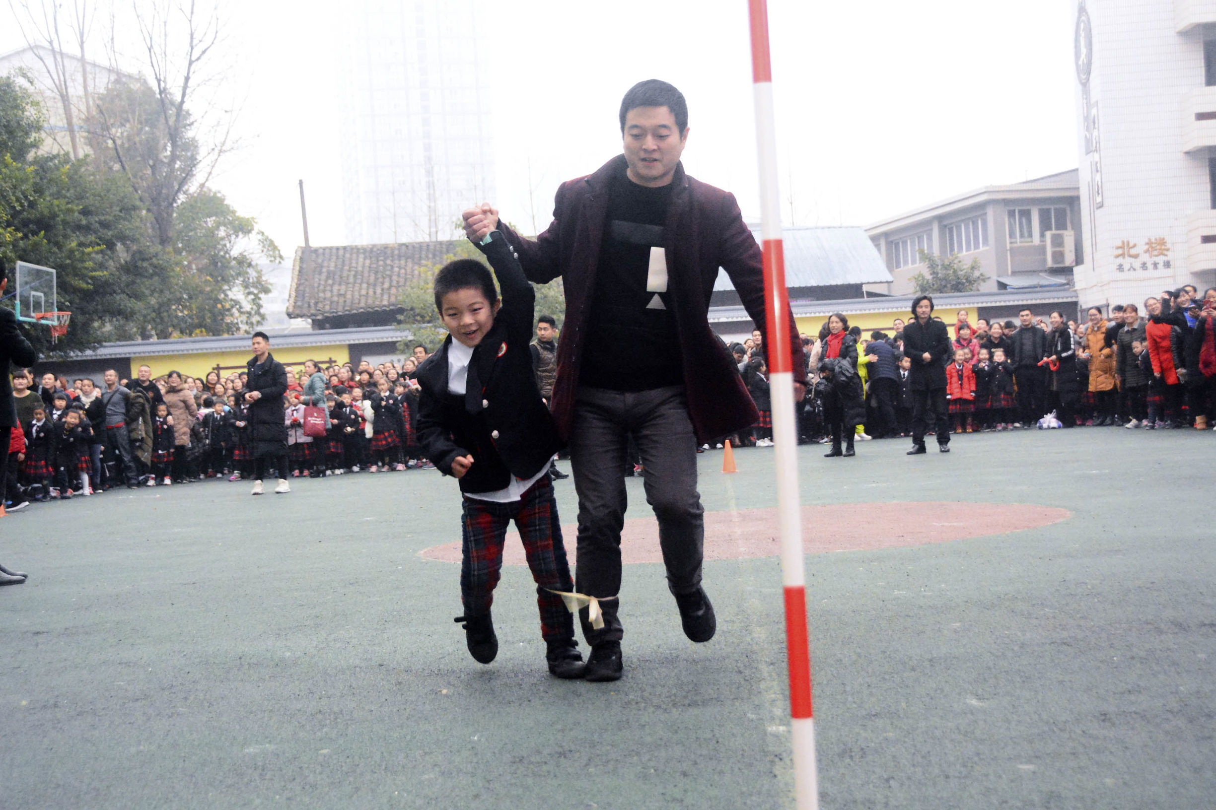 冬季亲子运动会游戏大班,巴州三中运动会