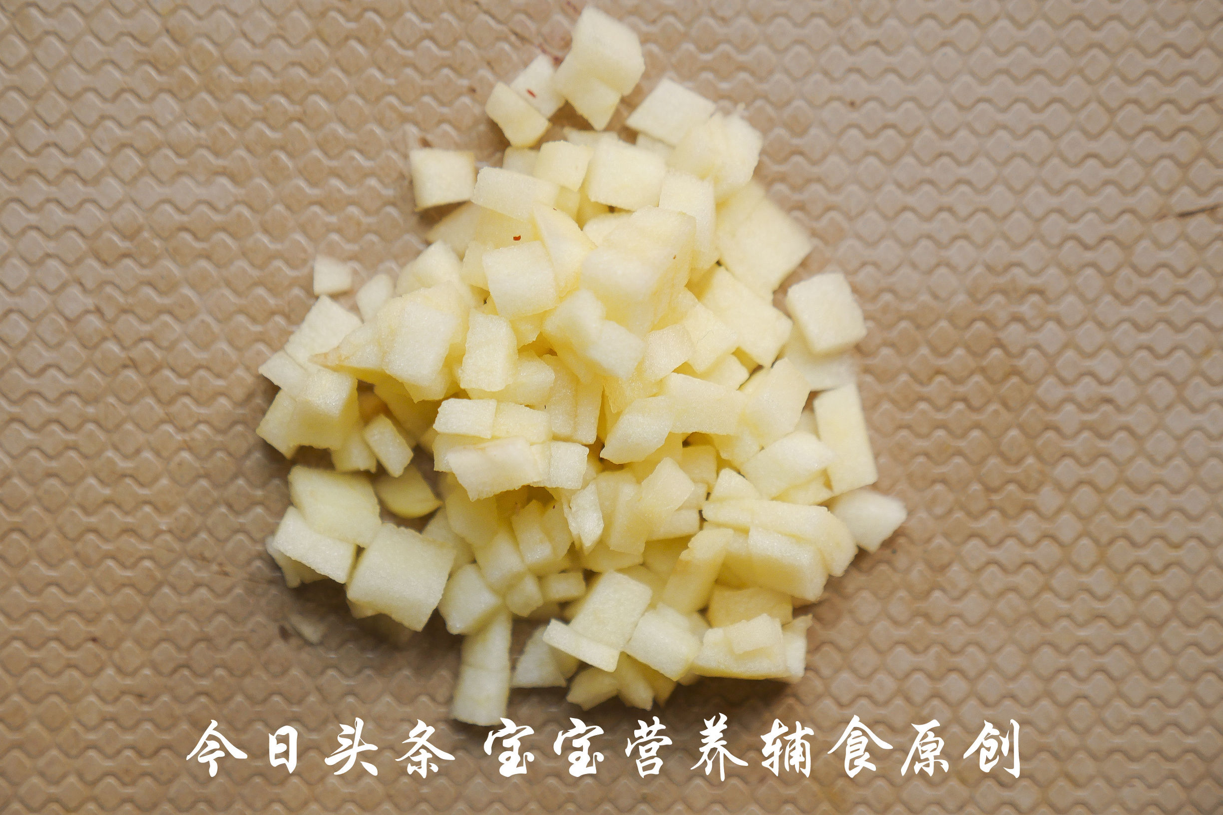 冬天干燥，宝宝却不爱喝水？这样做不仅补水还能健脾养胃