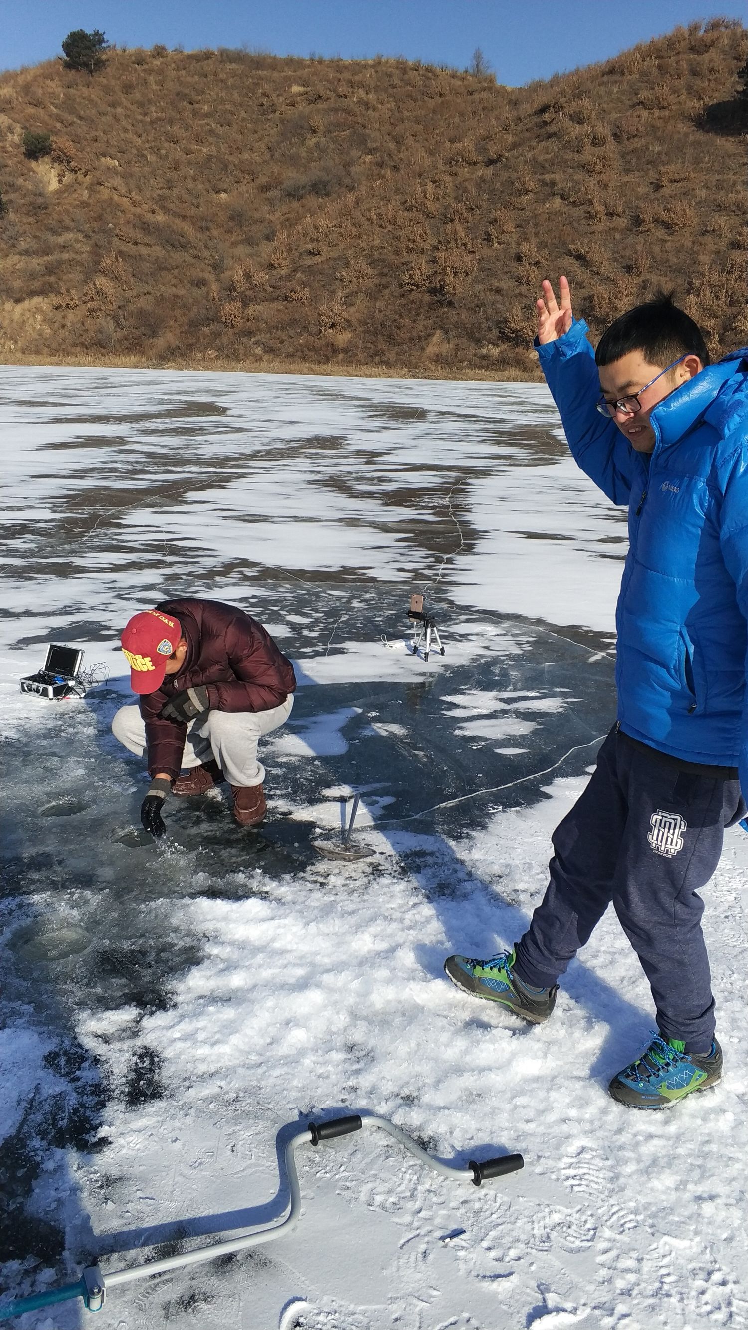 冰钓竿路亚的视频,路亚冰钓全攻略