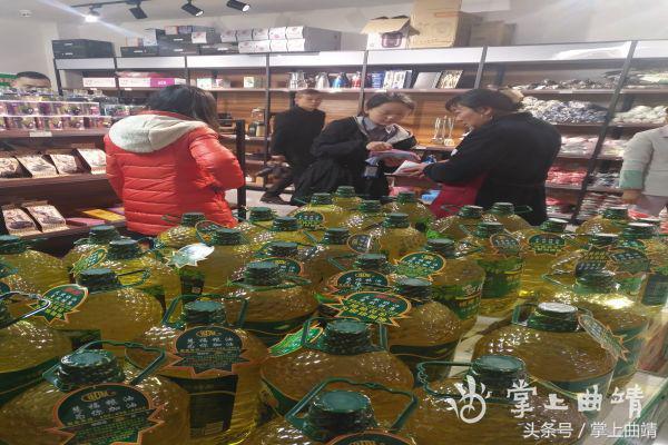 “免费超市”抢滩曲靖金麟湾“首尝螃蟹”