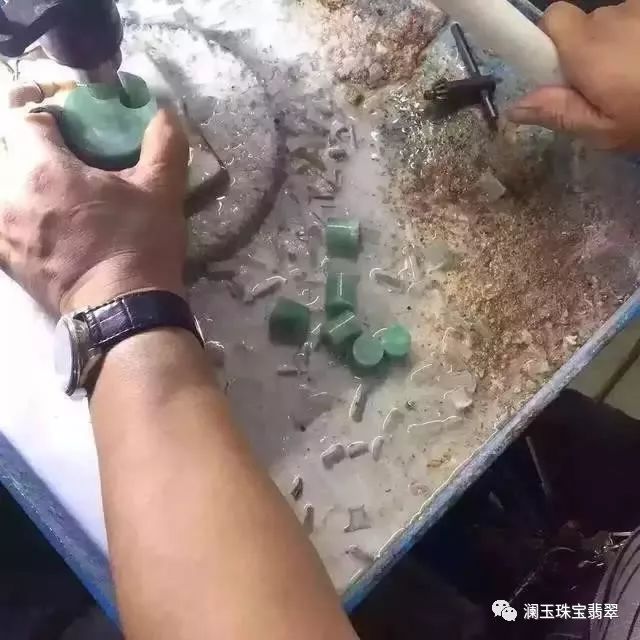 不得不佩服师傅的手艺,不得不佩服雕刻师