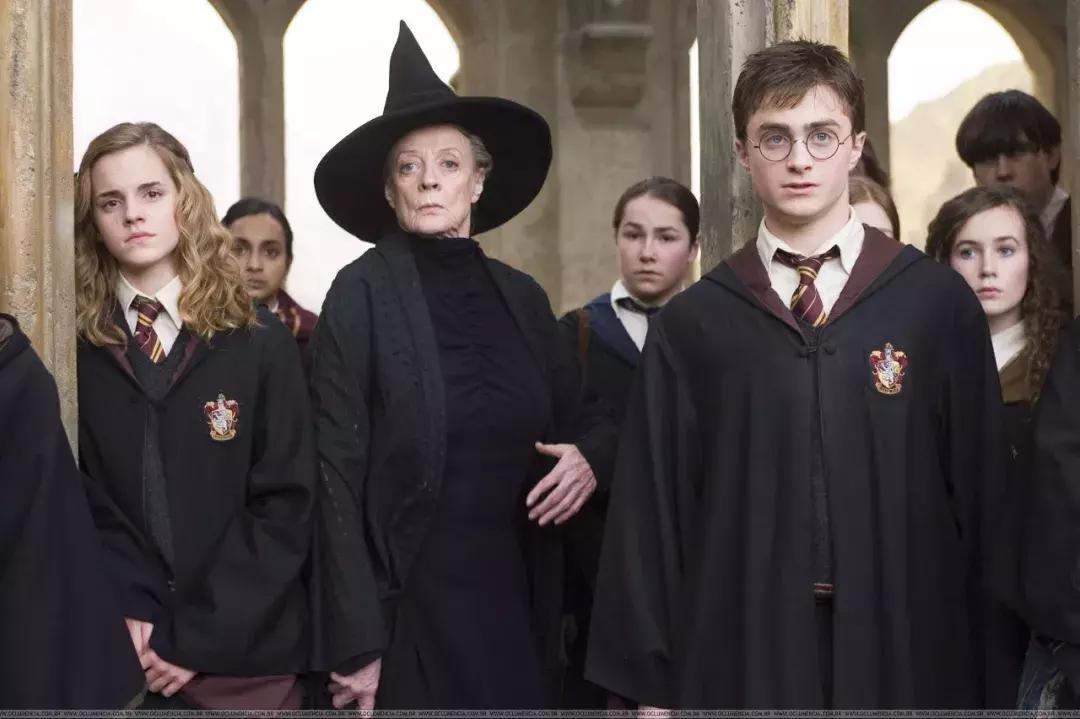 魔法学校校服,女生魔法学院的校服