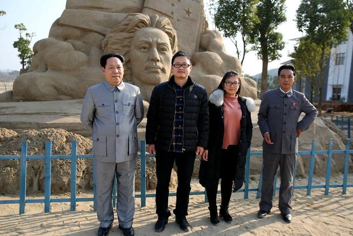 三里畈温泉度假村有什么好玩的,三里畈温泉度假村夜景