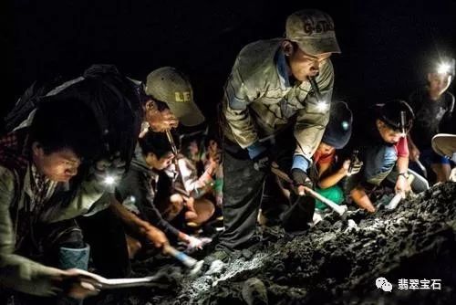 为什么缅甸翡翠才是纯天然,为什么翡翠原石都产自云南缅甸