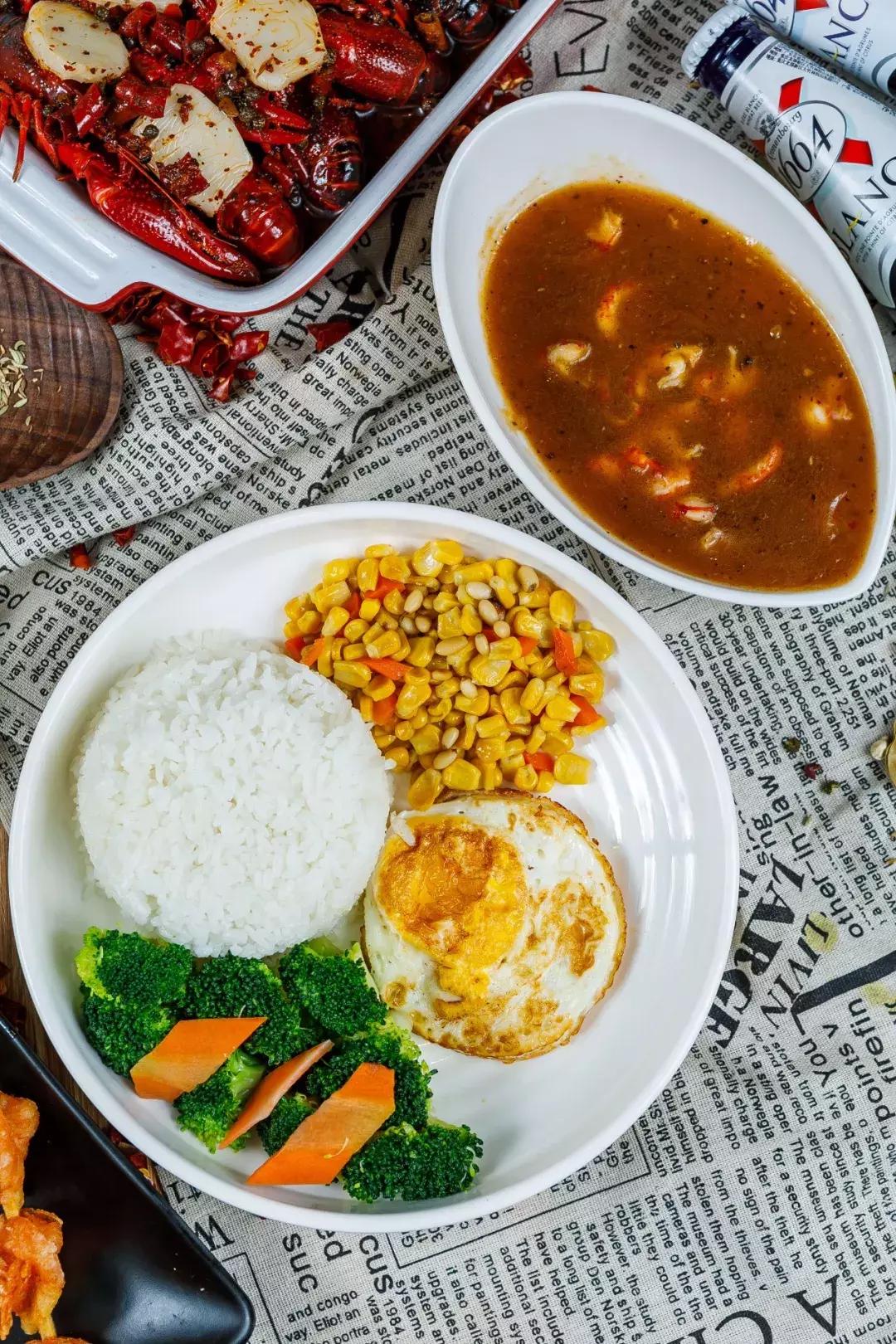 龙虾99元4人餐优惠团购,龙虾九块九包邮