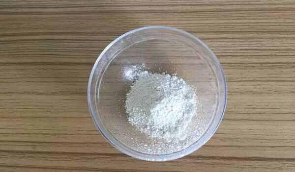 用药片涂脸祛痘,祛痘小妙招药片