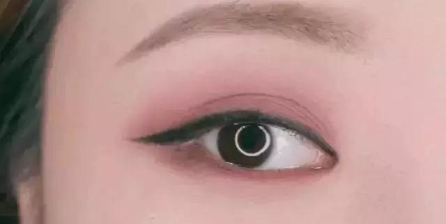 新手怎么选择眼影盘,初学者眼影盘怎么选