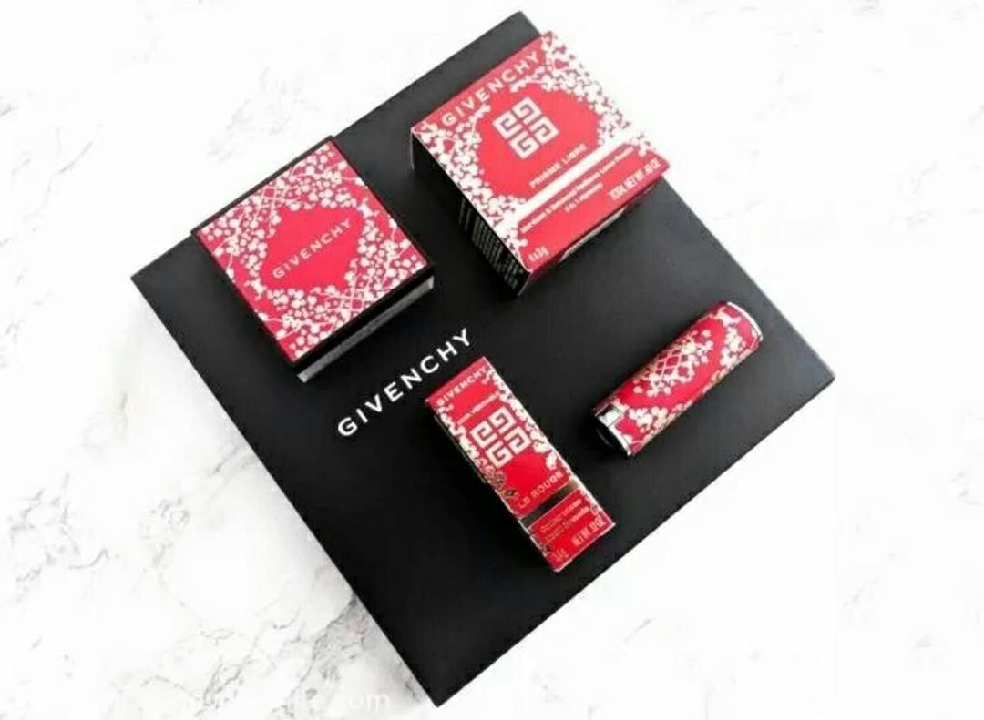 gucci和ysl有什么共同点,gucci狗年限定