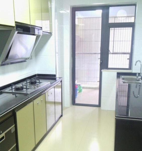 木工定制洗衣柜,木板定制阳台洗衣柜