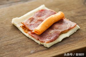 最简单的吐司卷做法,好吃到让人尖叫的吐司卷酥脆可口