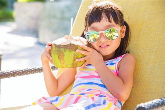 带着一家子来海边,带着一家子去旅游